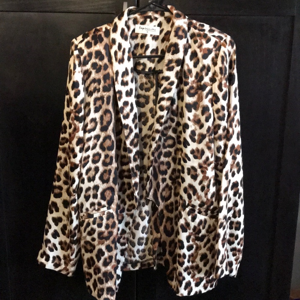 Cheetah Print Blazer with pockets